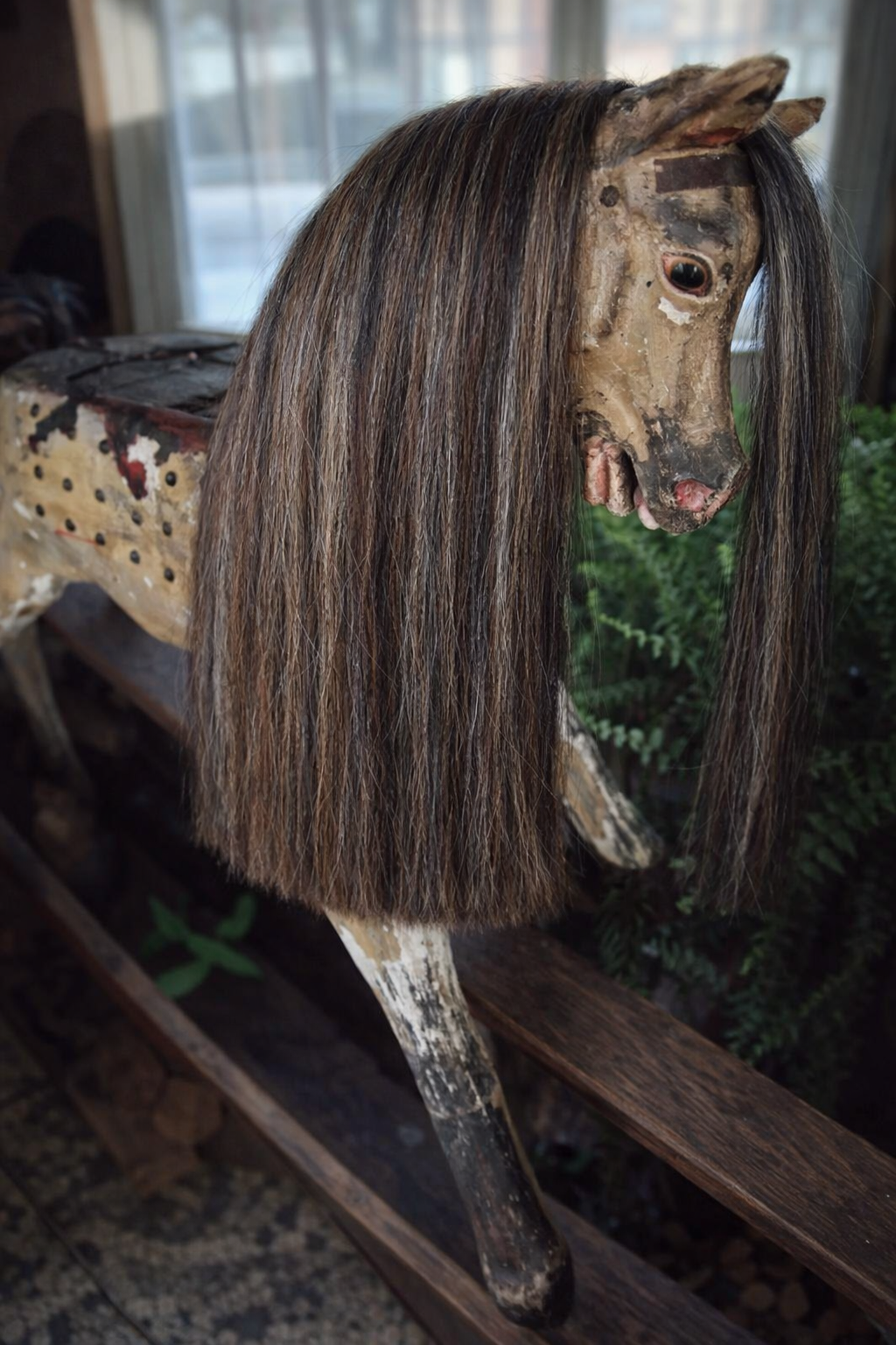 Rocking horse mane made with Real horse hair 14 inch ( 33 cm) long 8 inch (20cm) wide to be glued on the the rocking horse, very life like